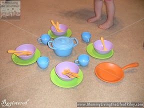 Riley and the Green Toys Cookware Set