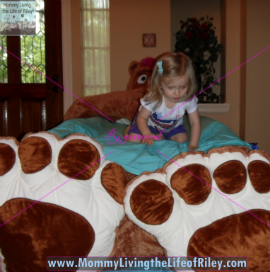 Incredibeds Penelope the Female Brown Grizzly Bear Bed Frame