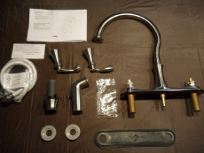 Delta Faucet Vessona Kitchen Faucet in Brilliance Stainless