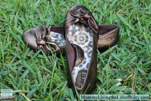 PlanetShoes.com Born Molly Women's Ballet Flat in Bronze